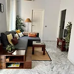 J2 Apartment With Cathedral Views From Terrace