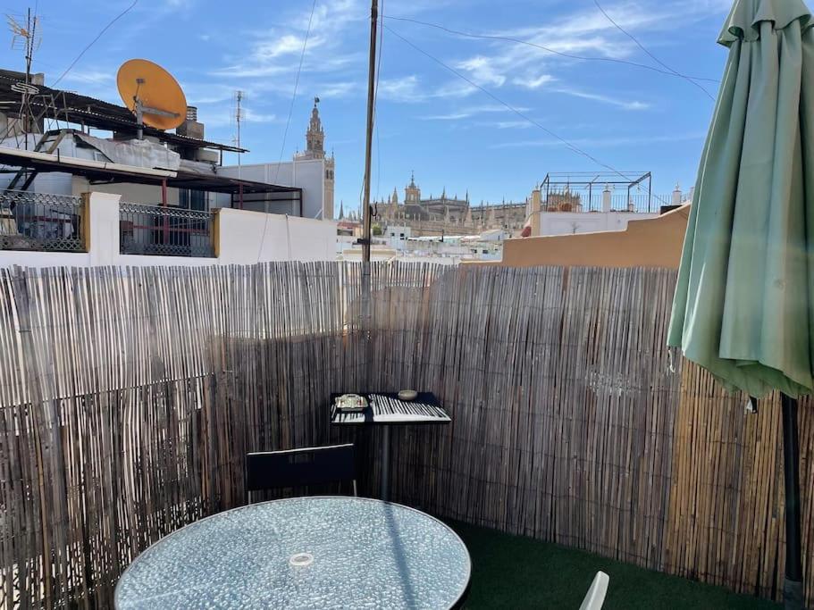 Appartement J2 With Cathedral Views From Terrace Séville