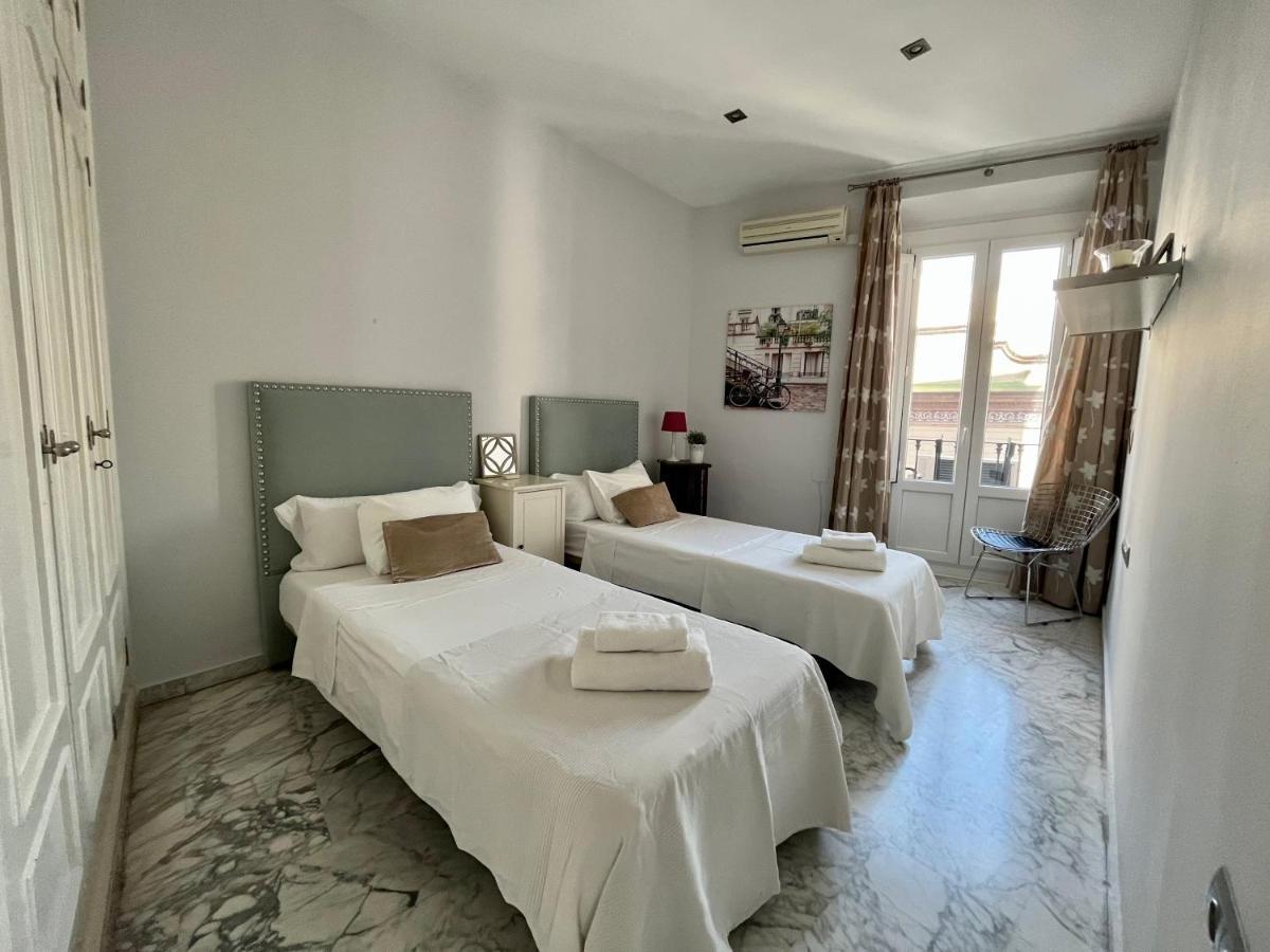 J2 With Cathedral Views From Terrace Apartment Seville